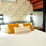 Sumsi28 Boutique Apartahotel